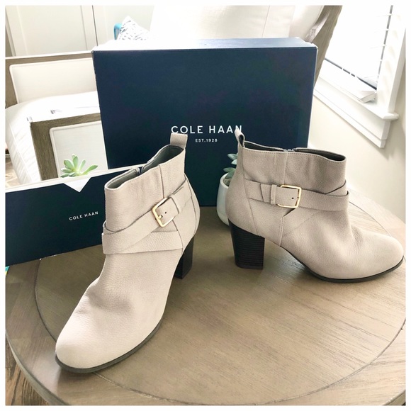 Cole Haan Shoes - 🤍🌵 COLE HAAN SIGNATURE LEATHER BOOTIES  NWT🌵🤍